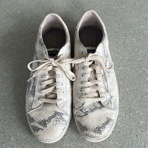 Cole Haan shoes size 9.5 cream and grey